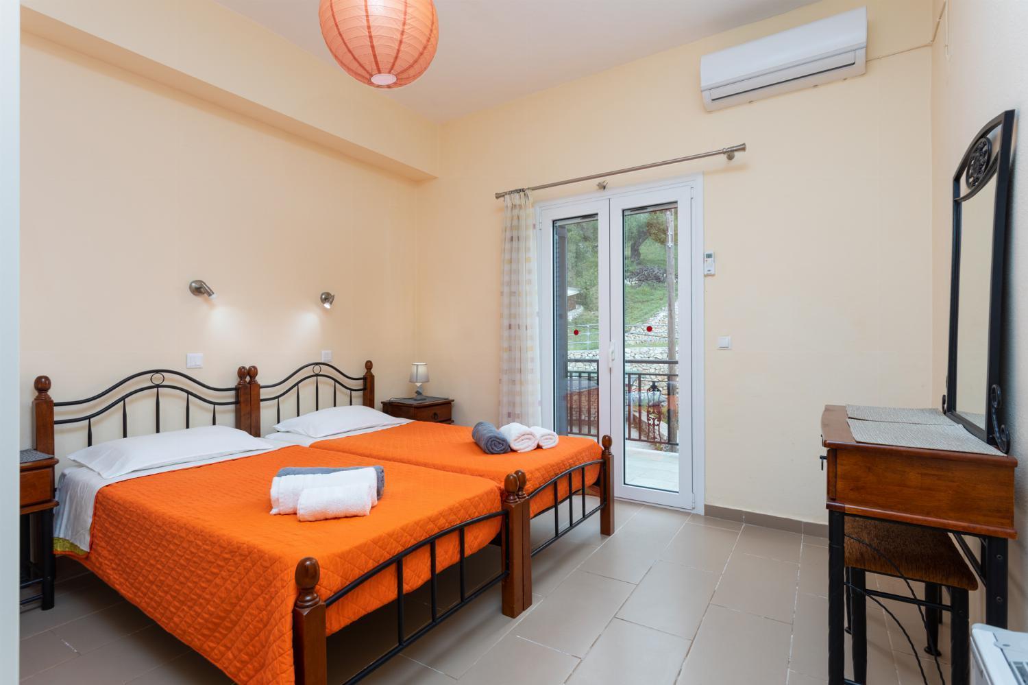 Villa Konstantinos Katávolos Extérieur photo