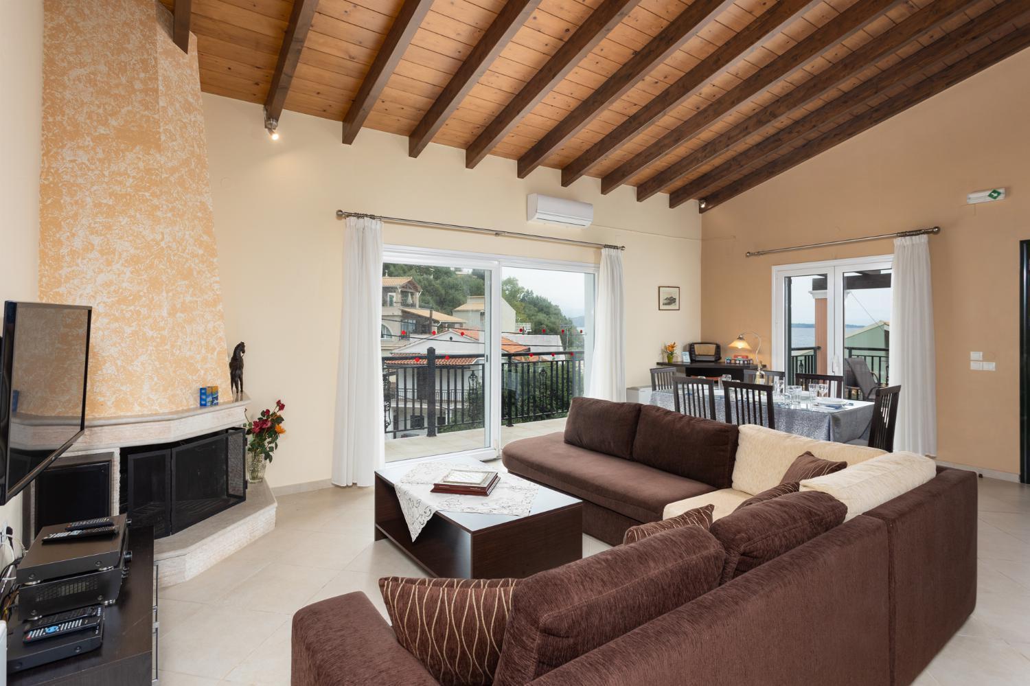 Villa Konstantinos Katávolos Extérieur photo
