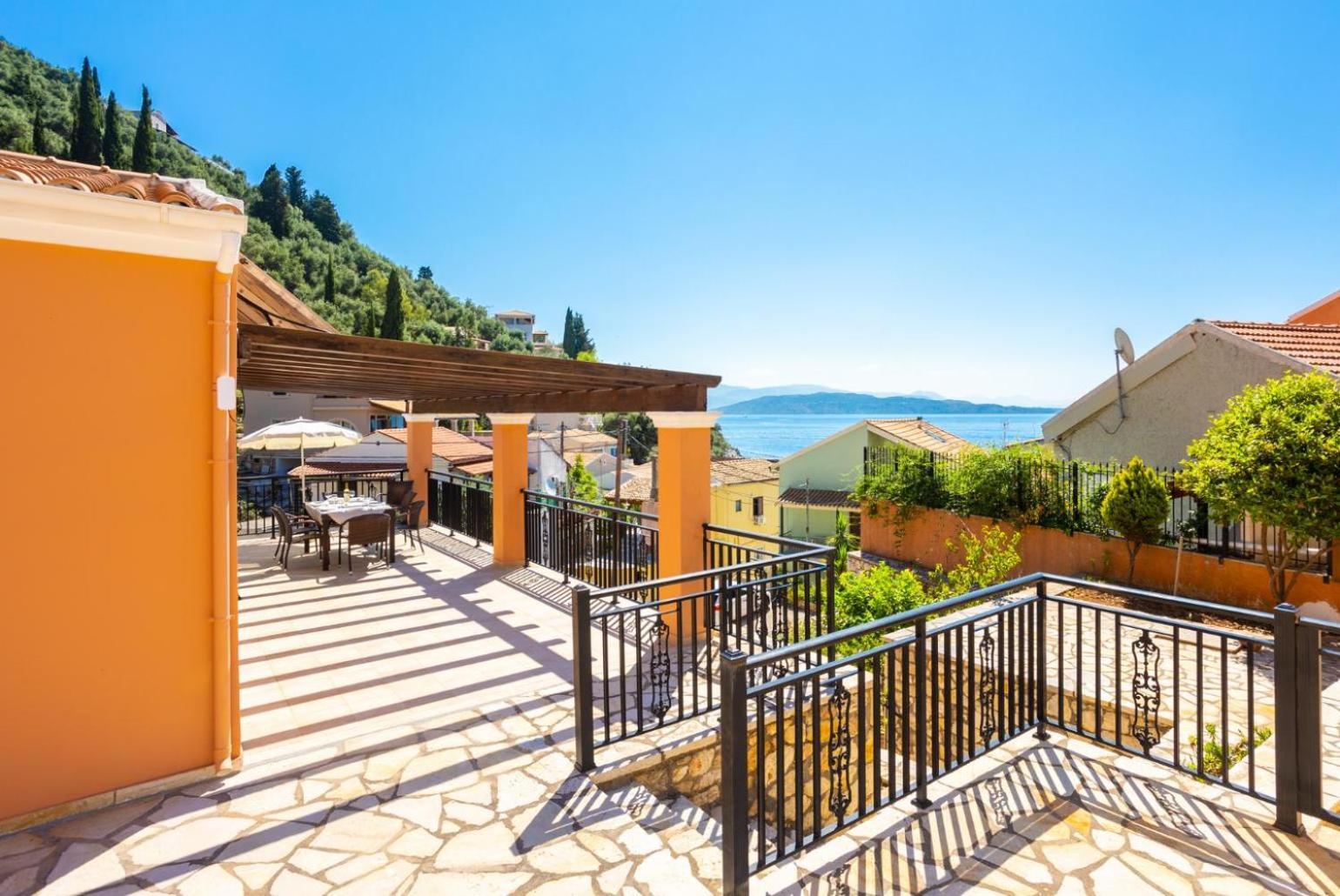 Villa Konstantinos Katávolos Extérieur photo
