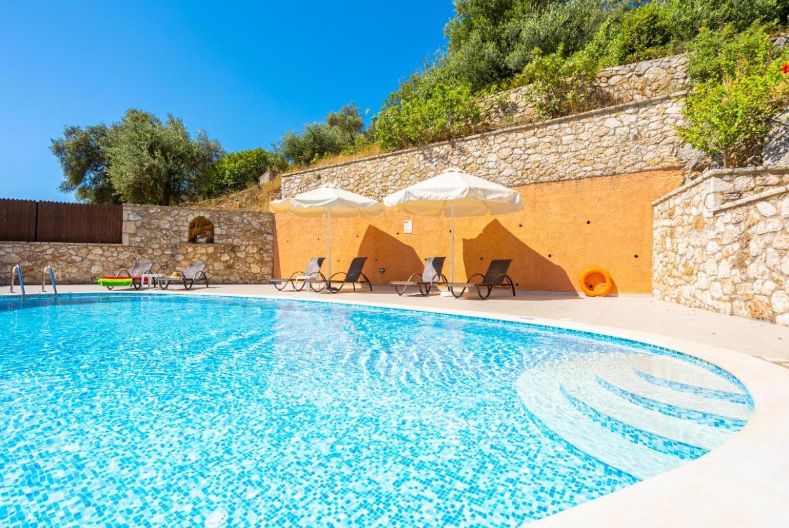 Villa Konstantinos Katávolos Extérieur photo